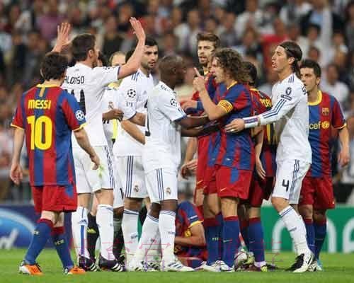 友谊赛-维尼修斯失点7黄皇马5中框 巴萨3-0皇马